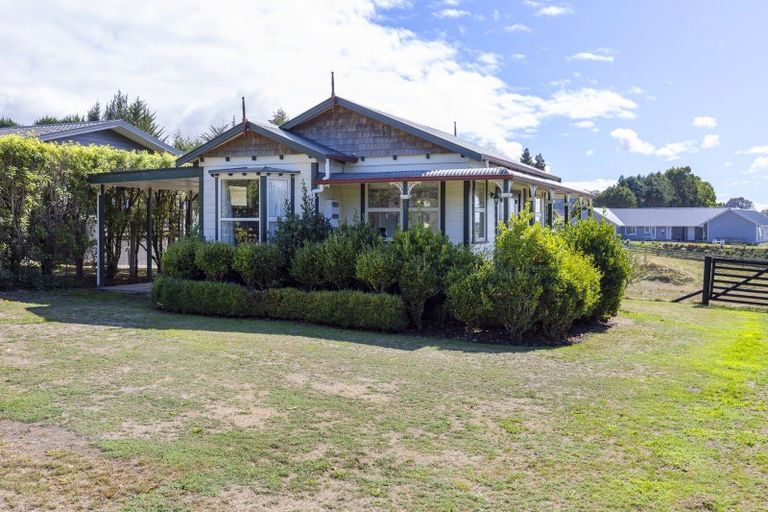 Photo of property in 164 Mapara Road, Acacia Bay, Taupo, 3385
