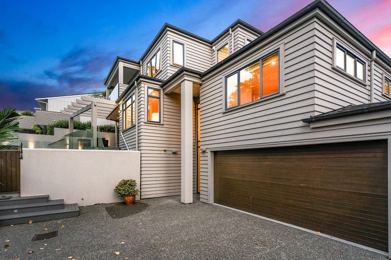 Photo of property in 1a Whitby Crescent, Mairangi Bay, Auckland, 0630