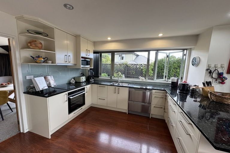 Photo of property in 8a Mchardy Street, Havelock North, 4130