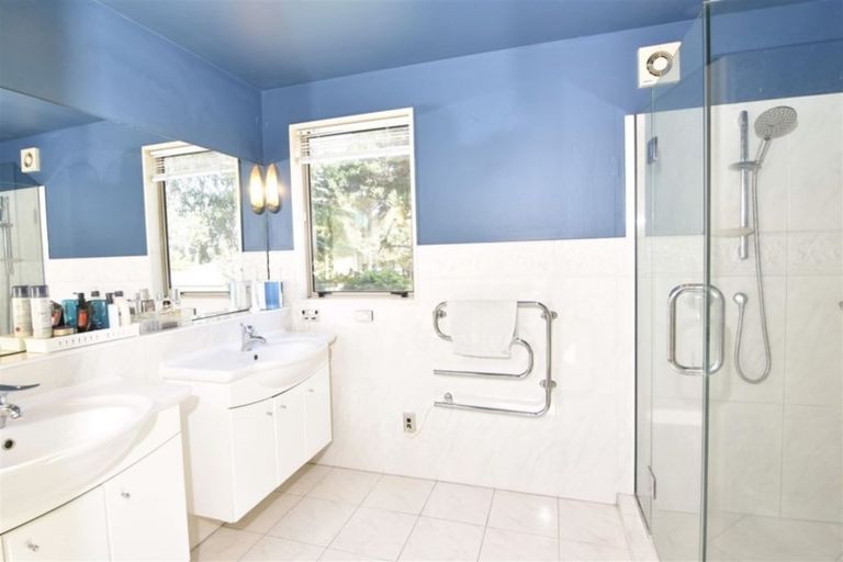 Photo of property in 6 Hogarth Lane, Burnside, Christchurch, 8053