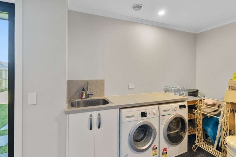 Photo of property in 37 Roxburgh Place, Tinwald, Ashburton, 7700