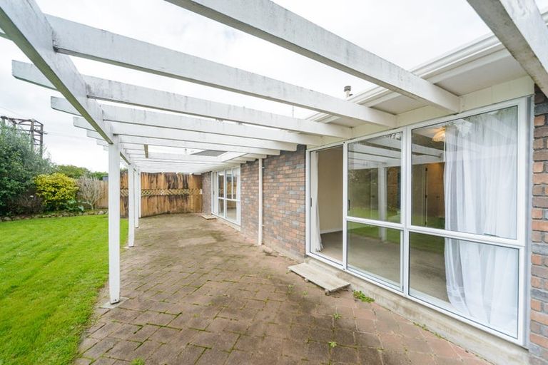 Photo of property in 4 Royal Oak Drive, Kelvin Grove, Palmerston North, 4414