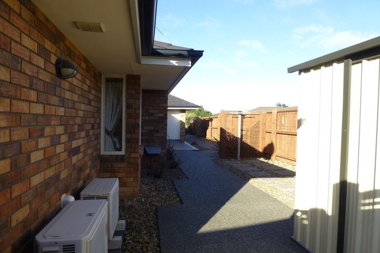 Photo of property in 17 Foresters Crescent, Parklands, Christchurch, 8083