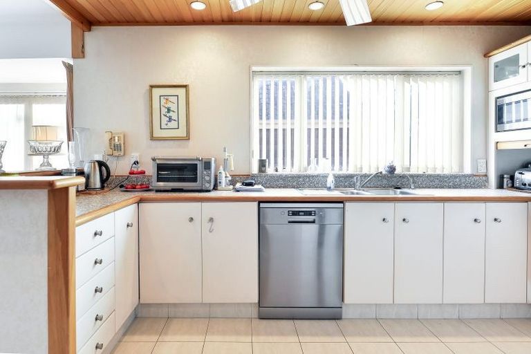 Photo of property in 68 Memorial Drive, Hamilton East, Hamilton, 3216