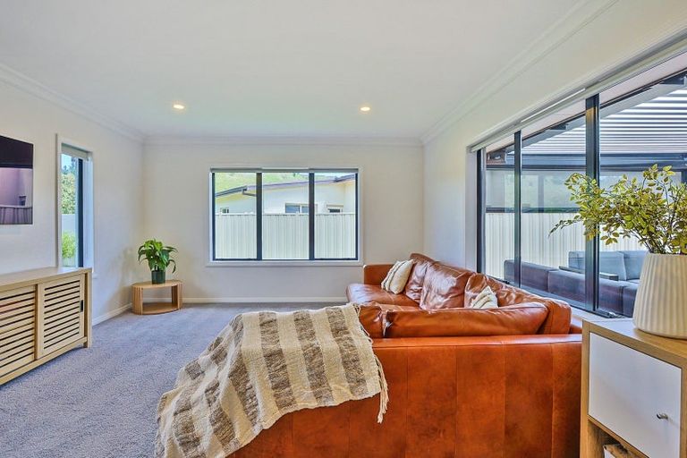 Photo of property in 15 Pinotage Drive, Greenmeadows, Napier, 4112