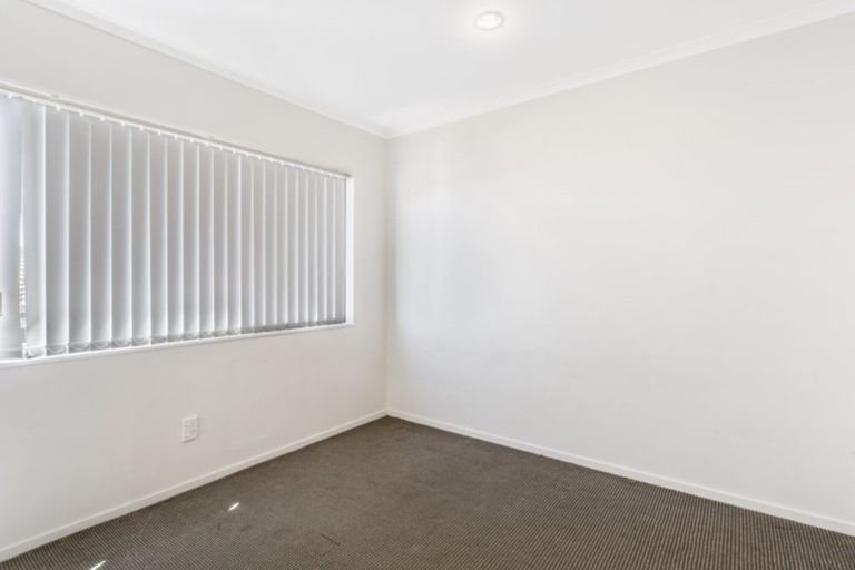 Photo of property in 98a Naylors Drive, Mangere, Auckland, 2022