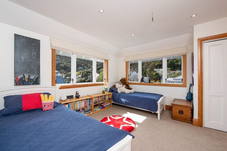 Photo of property in 5-7 Mahoe Street, Eastbourne, Lower Hutt, 5013