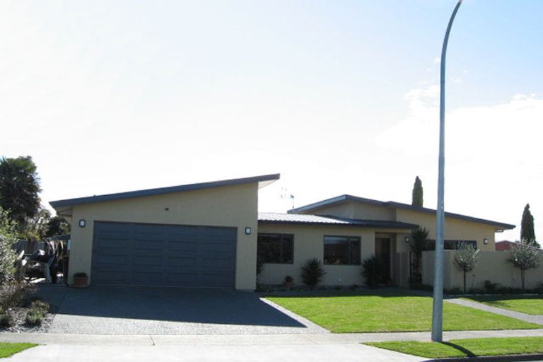 Photo of property in 5 Titoki Crescent, Pirimai, Napier, 4112