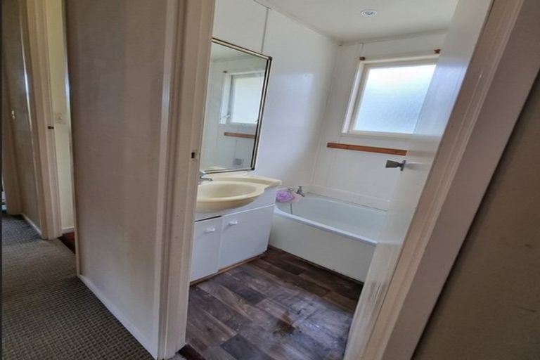 Photo of property in 18 Dunraven Place, Torbay, Auckland, 0630