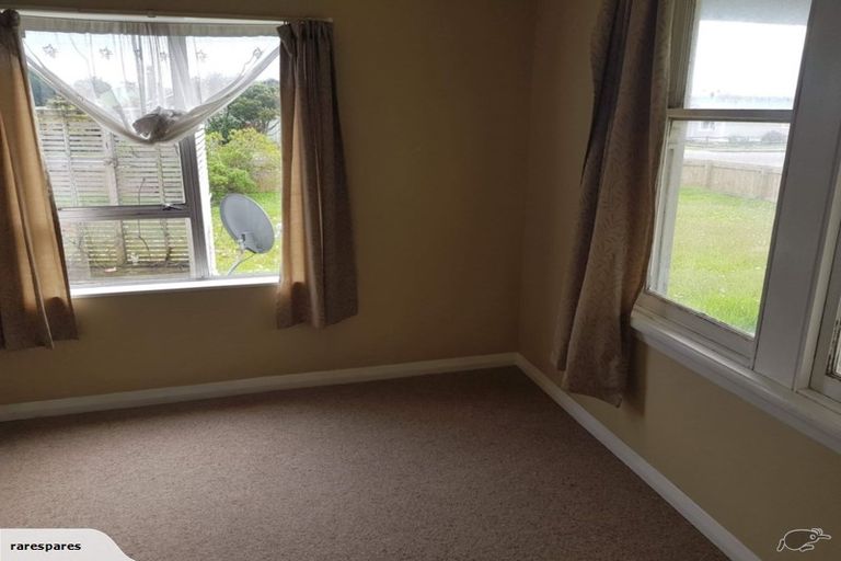 Photo of property in 12 Greenfield Street, Hector, 7822