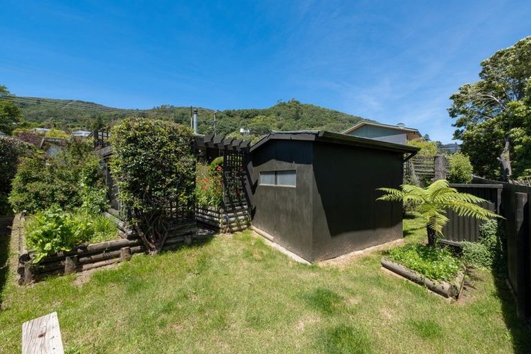 Photo of property in 109a Wellington Street, Picton, 7220