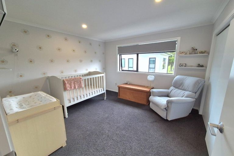 Photo of property in 60 Mawai Hakona Drive, Wallaceville, Upper Hutt, 5018