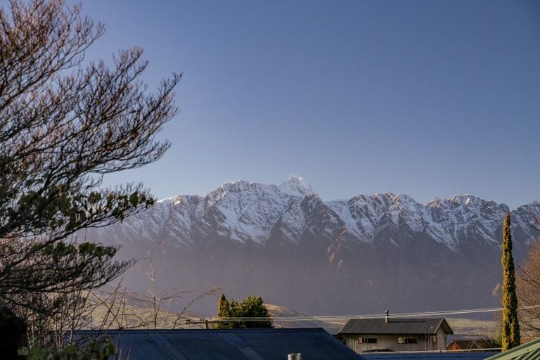 Photo of property in 180 Fernhill Road, Fernhill, Queenstown, 9300