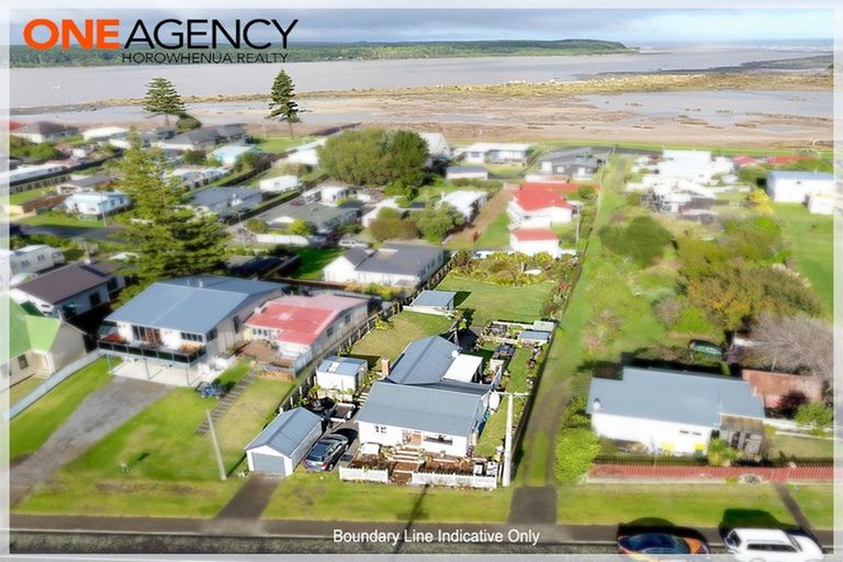 Photo of property in 116 Seabury Avenue, Foxton Beach, Foxton, 4815