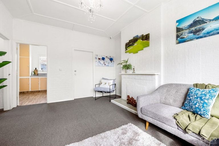 Photo of property in 112 Cambridge Terrace, Fairfield, Lower Hutt, 5011