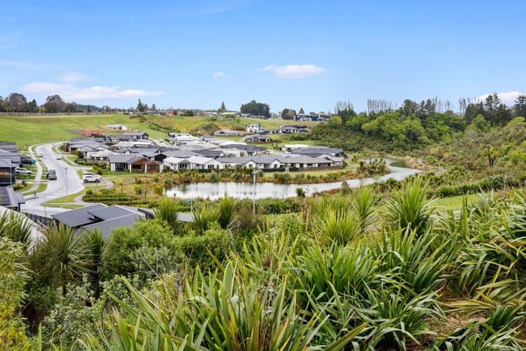 Photo of property in 30 Kiritiana Close, Pyes Pa, Tauranga, 3112