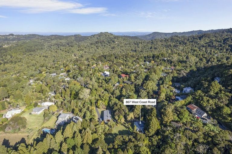 Photo of property in 867 West Coast Road, Oratia, Auckland, 0604