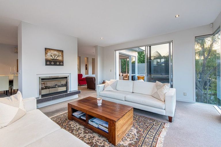 Photo of property in 10 Kahikatea Close, Campbells Bay, Auckland, 0630