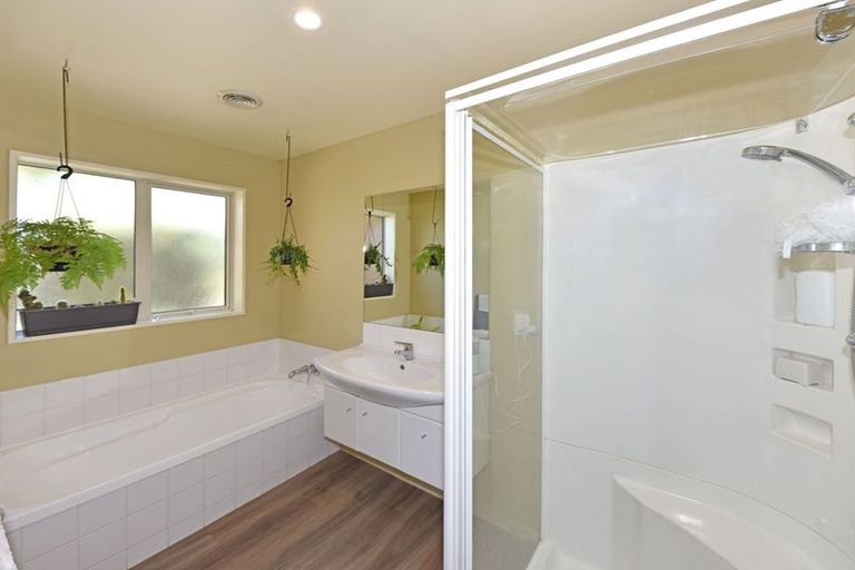 Photo of property in 26 Kaniere Avenue, Hei Hei, Christchurch, 8042