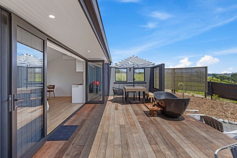 Photo of property in 94 Amreins Road, Waitakere, Henderson, 0782