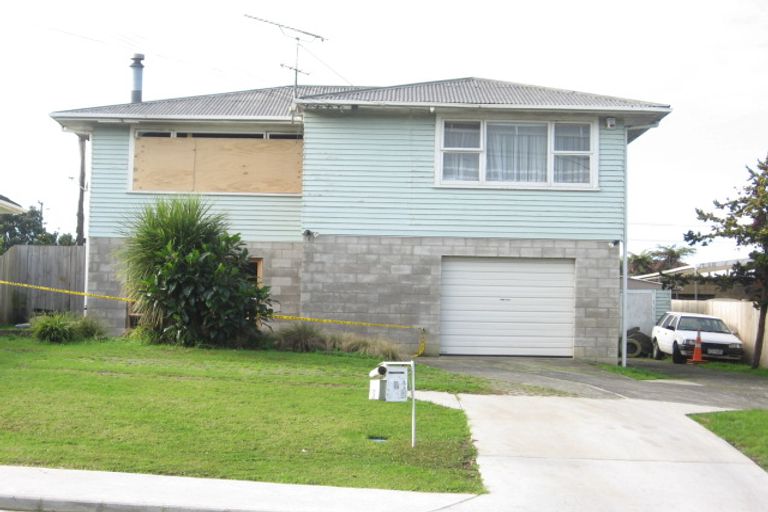 Photo of property in 8 Eddowes Street, Manurewa, Auckland, 2102