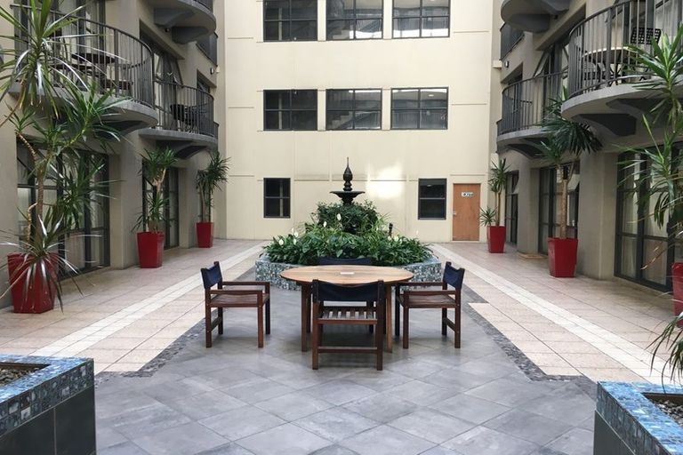 Photo of property in Atrium Towers, 8f/154 The Terrace, Wellington Central, Wellington, 6011
