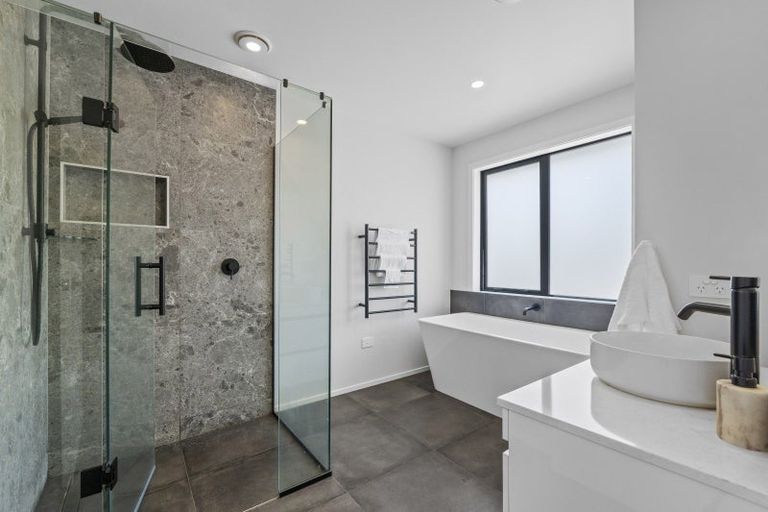 Photo of property in 40 Barrett Road, Whalers Gate, New Plymouth, 4310