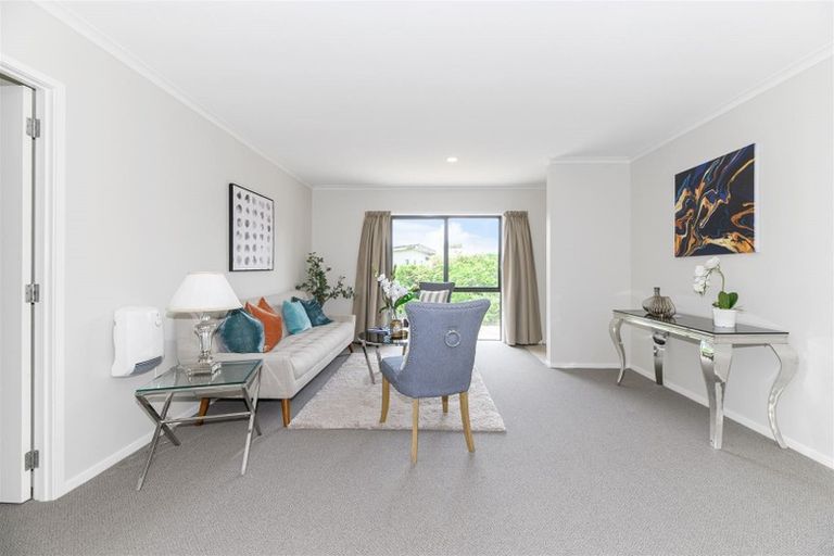 Photo of property in 57a Sabulite Road, Kelston, Auckland, 0602