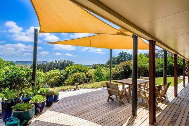 Photo of property in 119 Vaughans Road, Okura, Albany, 0792