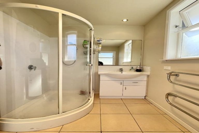 Photo of property in 6/110 Martin Street, Wallaceville, Upper Hutt, 5018