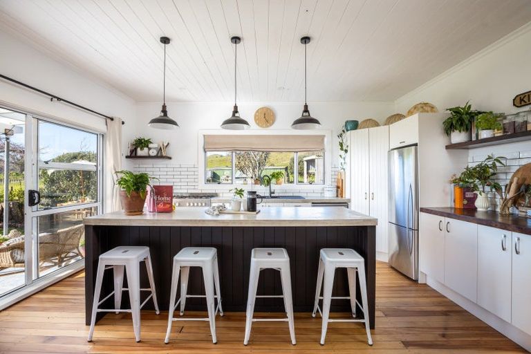 Photo of property in 826 Mokau Road, Mimi, Urenui, 4377