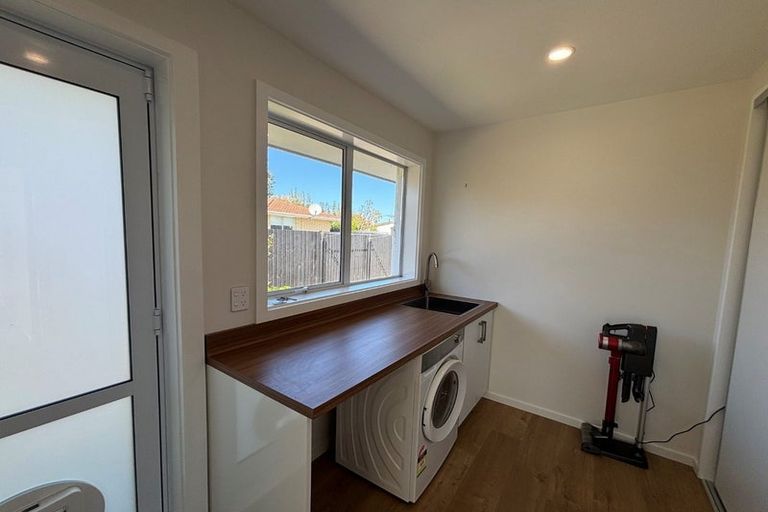 Photo of property in 102a Isleworth Road, Bishopdale, Christchurch, 8053
