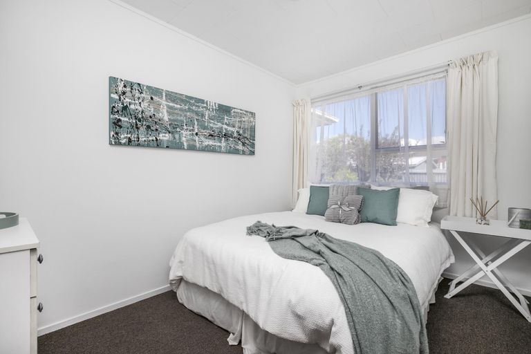 Photo of property in 1/38 Boundary Road, Clover Park, Auckland, 2019