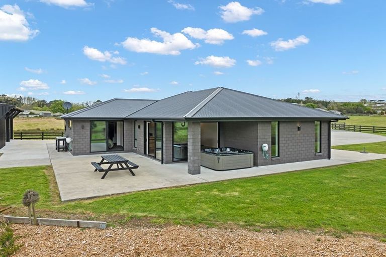 Photo of property in 16 Moorey Lane, Otaika, Whangarei, 0170