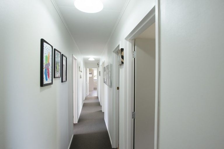 Photo of property in 1 Anne Street, Winton, 9720