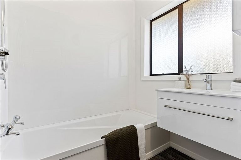 Photo of property in 118 Marlow Road, Aranui, Christchurch, 8061