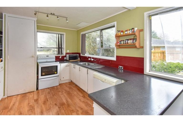 Photo of property in 14 Chantal Place, Red Hill, Papakura, 2110