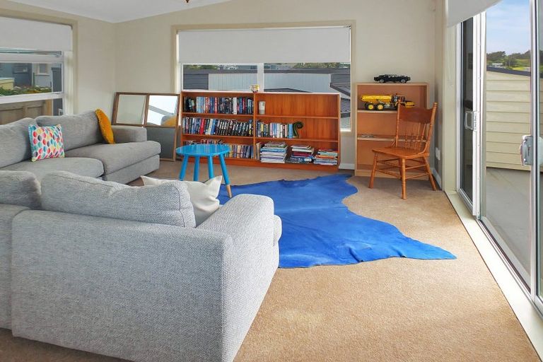 Photo of property in 50a Signal Street, Foxton Beach, Foxton, 4815