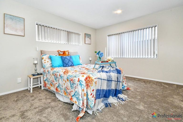 Photo of property in 15 Alderson Lane, Favona, Auckland, 2024