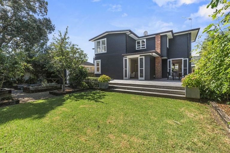 Photo of property in 6 Takarunga Road, Devonport, Auckland, 0624