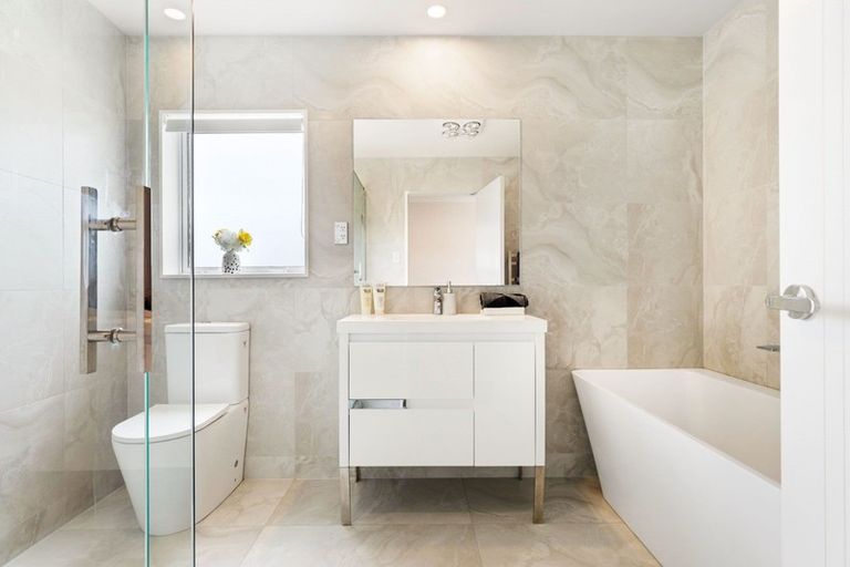 Photo of property in 30 Jane Maree Road, Kumeu, 0810