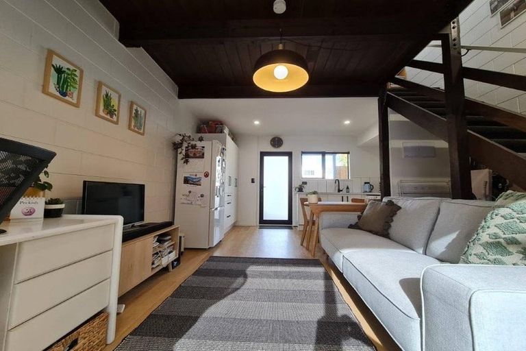 Photo of property in 7/9 Sherborne Street, St Albans, Christchurch, 8014