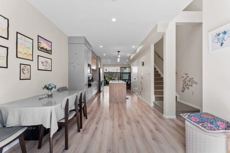 Photo of property in 17 Peihana Road, Hobsonville, Auckland, 0616