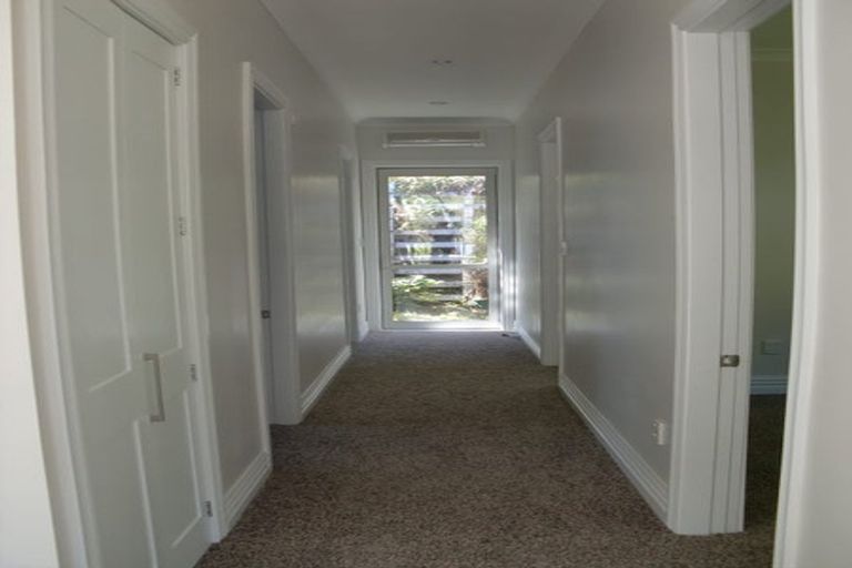 Photo of property in 26 Rangiora Avenue, Kaiwharawhara, Wellington, 6035