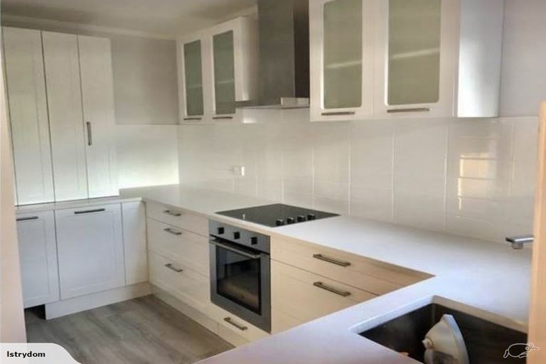 Photo of property in 2/1 Tallington Crescent, Torbay, Auckland, 0630