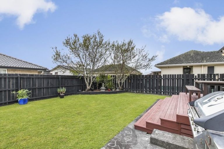 Photo of property in 20 Grove Road, Papakura, 2110