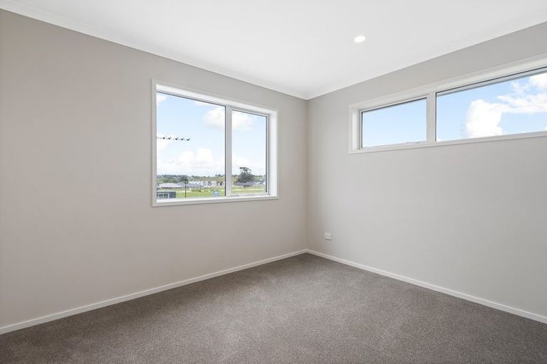 Photo of property in 35 Hayfield Way, Karaka, Papakura, 2113