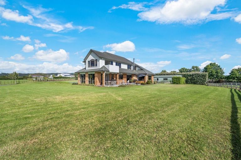 Photo of property in 30 Clifton Road, Whitford, Howick, 2571