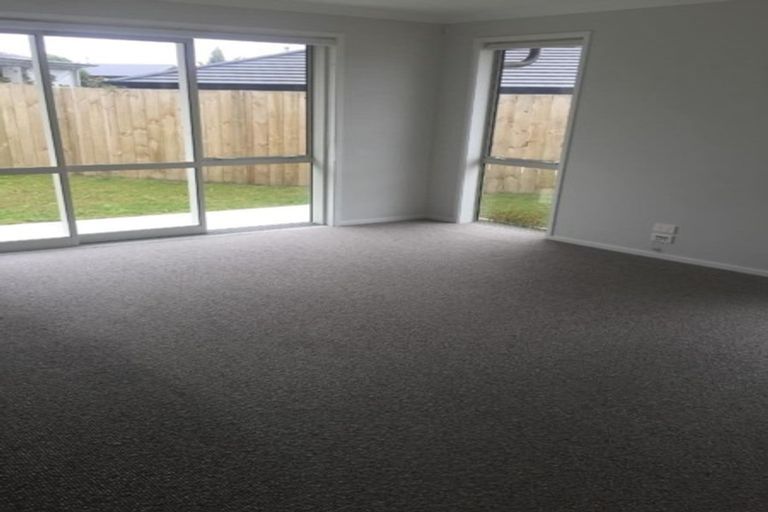 Photo of property in 71 Bert Wall Drive, Omokoroa, 3114