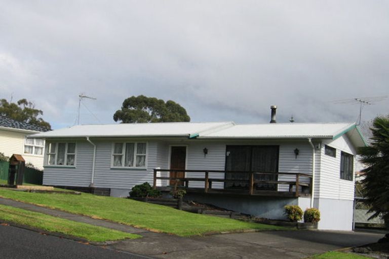 Photo of property in 44 Robbies Road, Shelly Park, Auckland, 2014